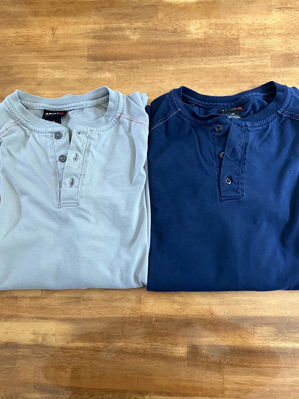 ARIAT FR GREY Henley plus Blue Henley - Picture 2 of 16